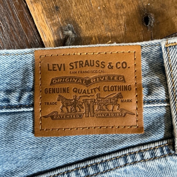 Levi’s with Premium Big E Straight Jeans Women’s Size 24x30 - Picture 10 of 14